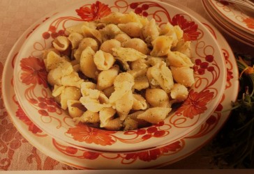 La cucina di Ondina - Conchiglie con le erbe dell’orto
