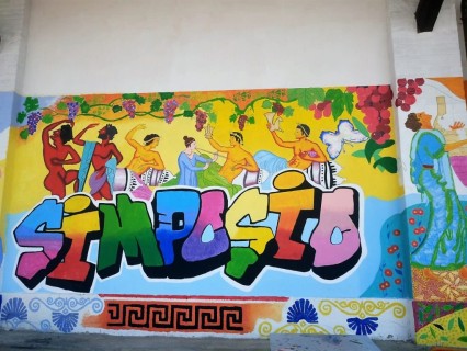 I murales dei ragazzi del Bocchi colorano un angolo cittadino