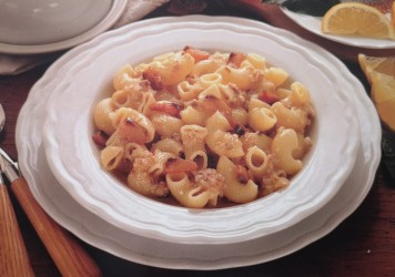 La cucina di Ondina - Pasta con aringhe e cipolla.