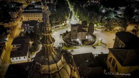 Dietro la cattedrale...