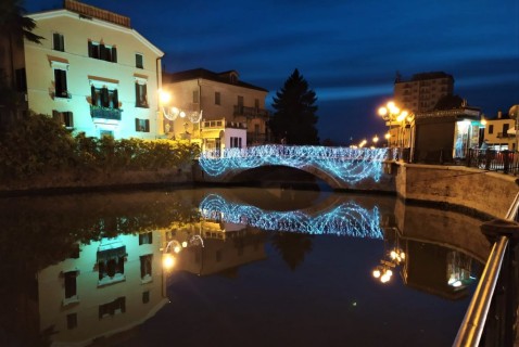 Albero di Natale e luci: anche ad Adria simboli di speranza