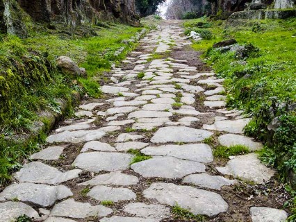 Vi raccontiamo la storia del sarcofago di Terentia Capitolina